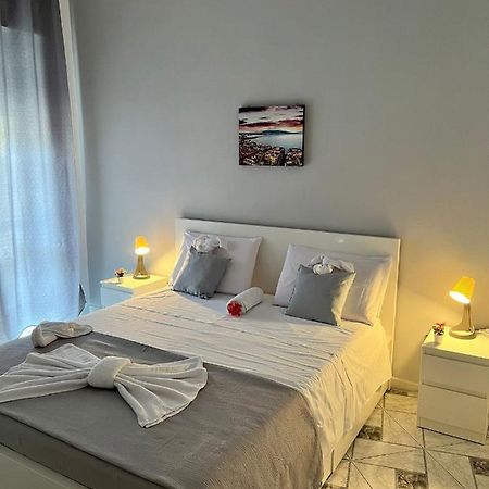 We' Home Nápoly Kültér fotó