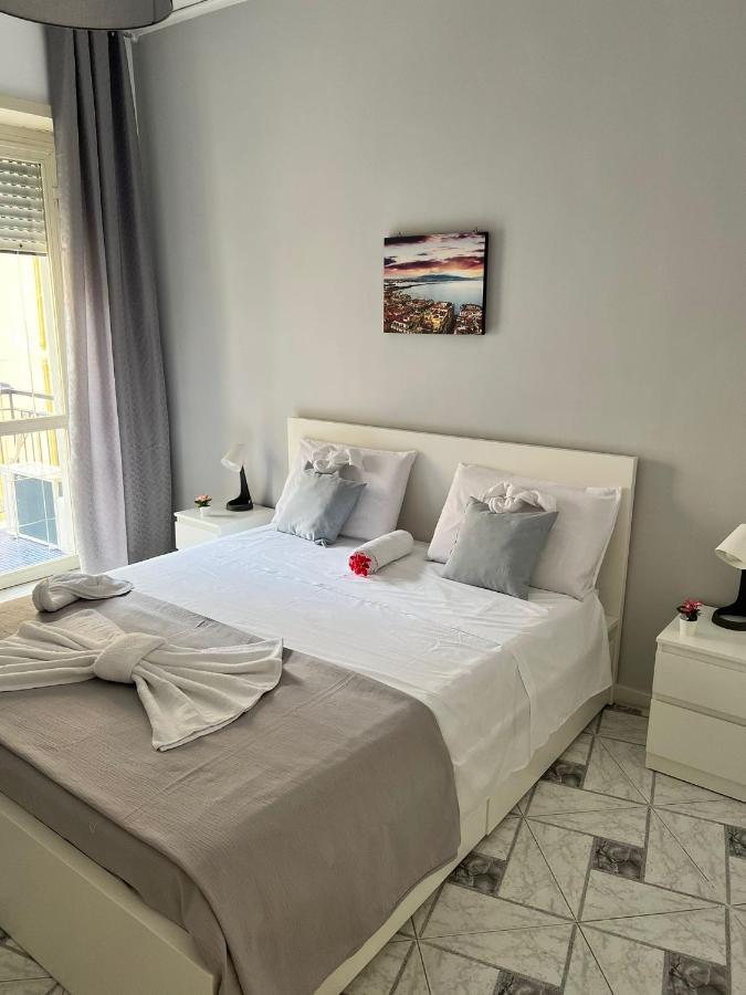 We' Home Nápoly Kültér fotó