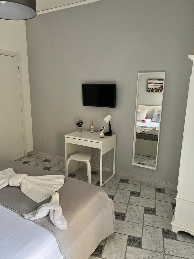 We' Home Nápoly Kültér fotó