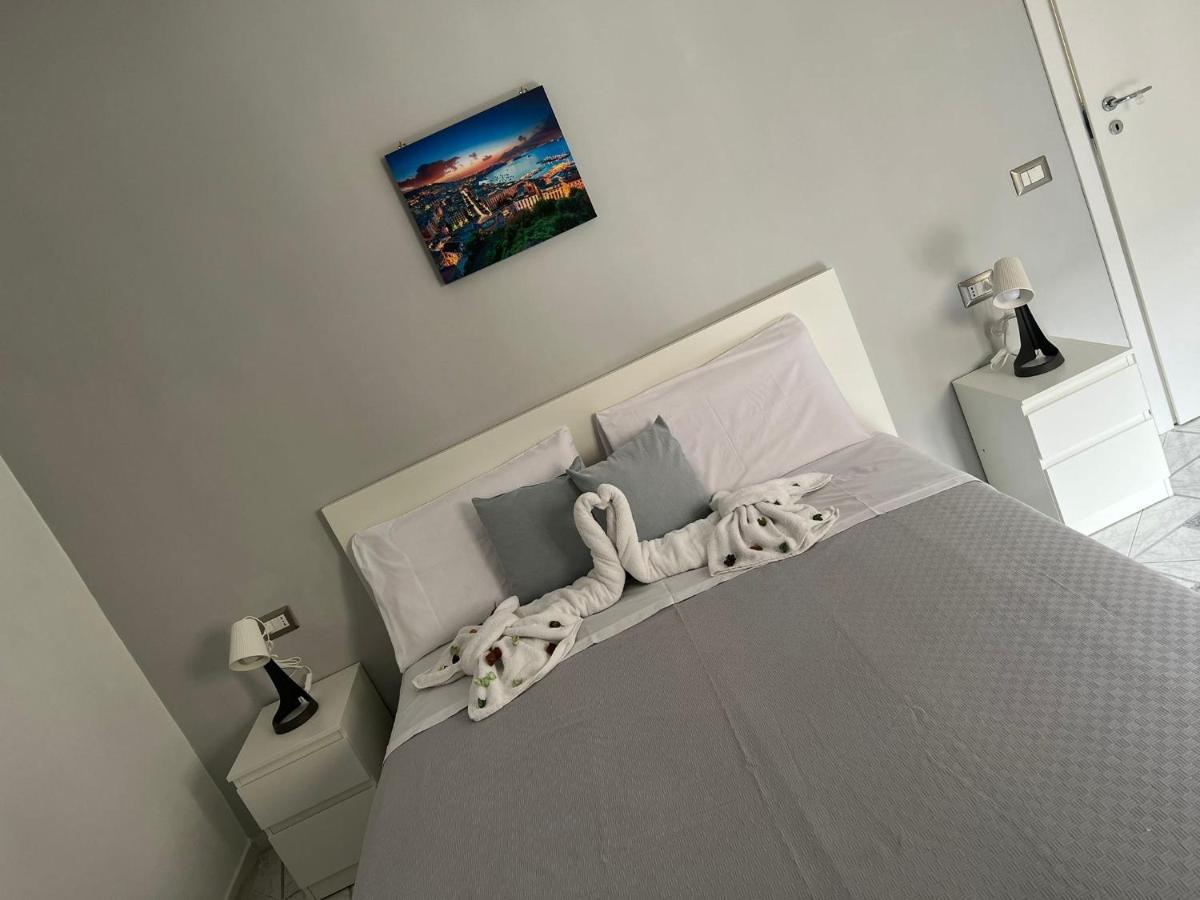 We' Home Nápoly Kültér fotó