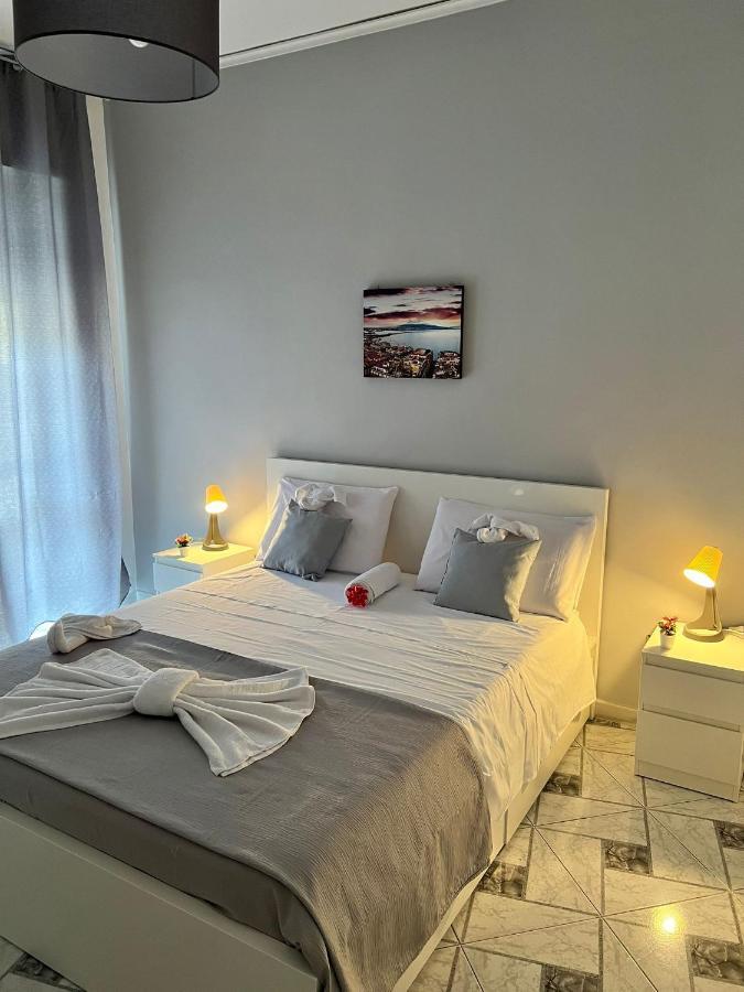 We' Home Nápoly Kültér fotó